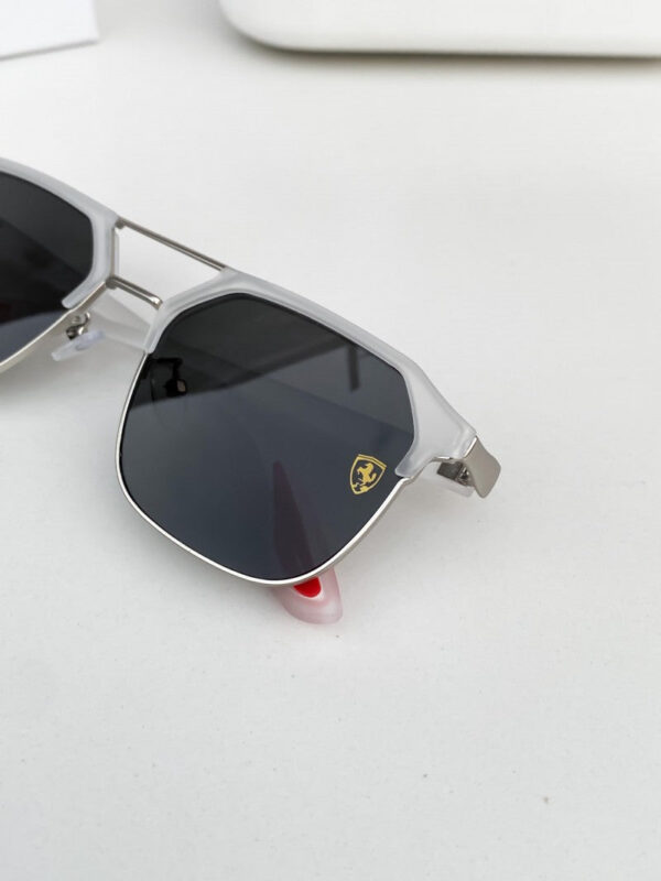 RB #4 METAL WHITE BLACK POLARISED SUNGLASSES - Image 3