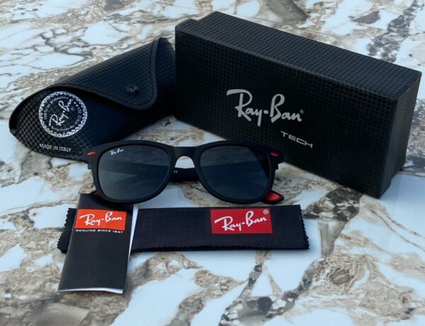 Rayban ferrari