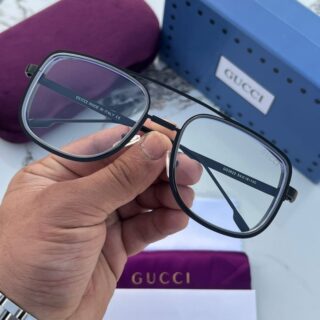 Gucci black plano
