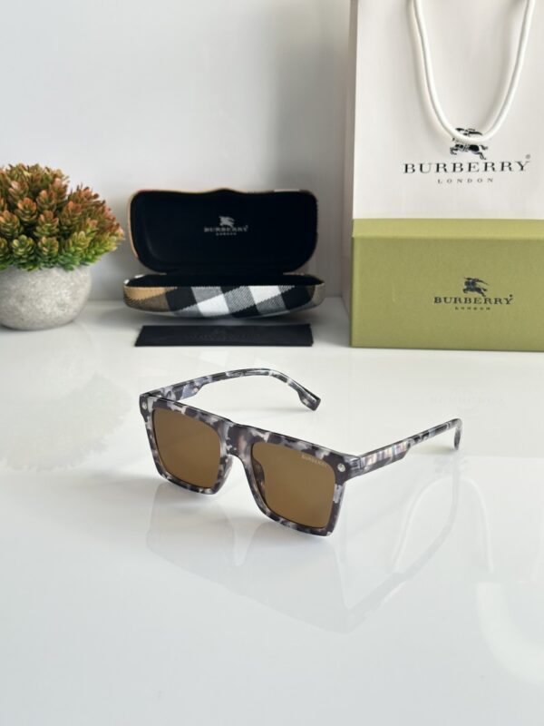 Burberry_8769_Marble_Brown - Image 3