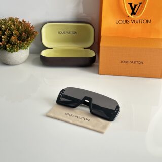 Louis_Vuitton_8541_Black