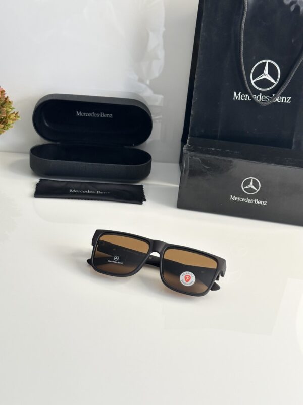 Mercedes Benz 2309 Brown - Image 2