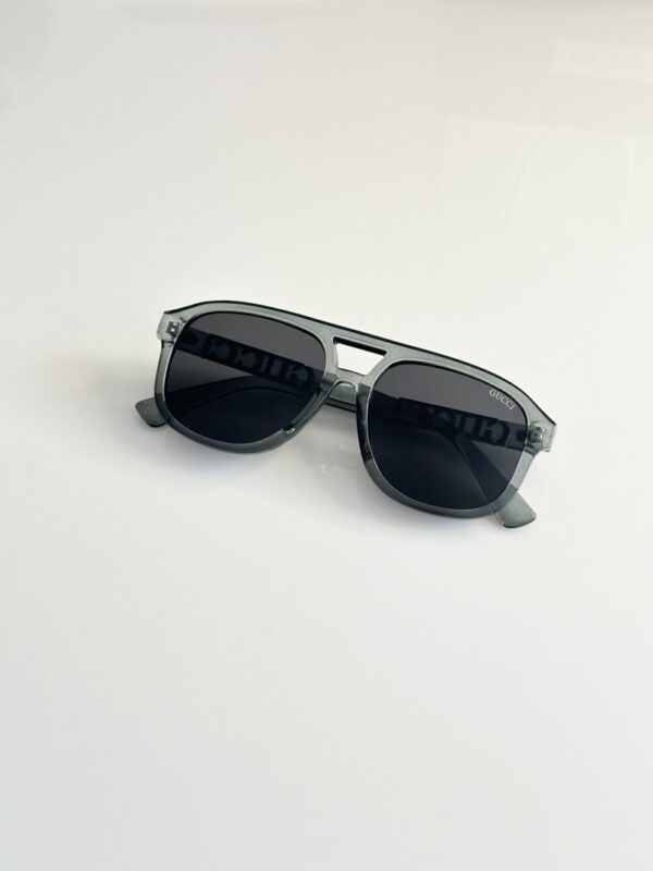 Gucci_0525_Grey