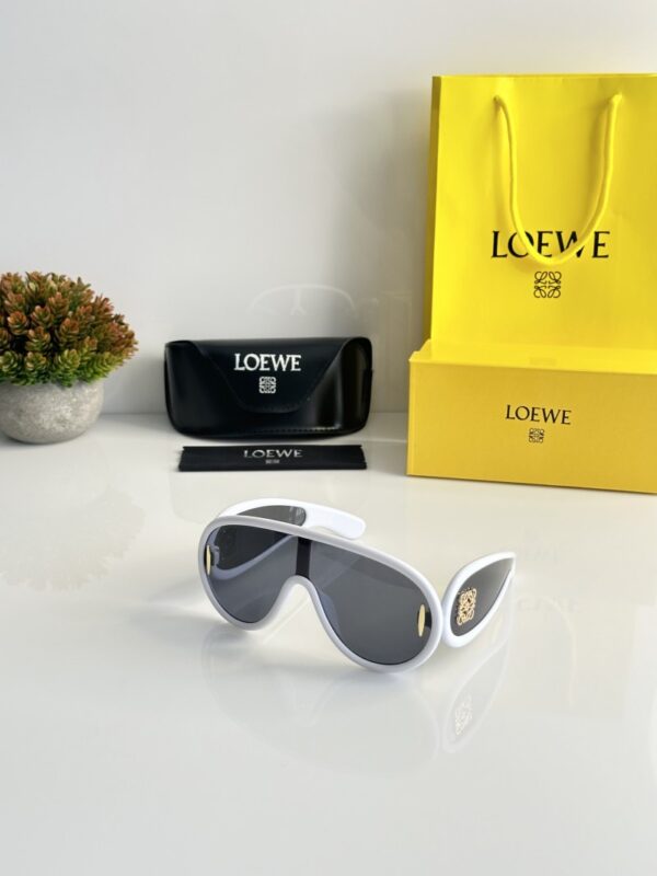 Loewe 23014 White Black