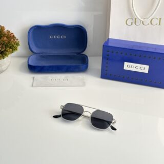 Gucci_8220_Silver_Black