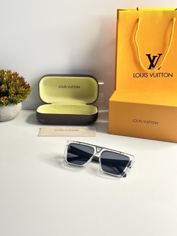 Louis_Vuitton_1502_Water_Black - Image 3