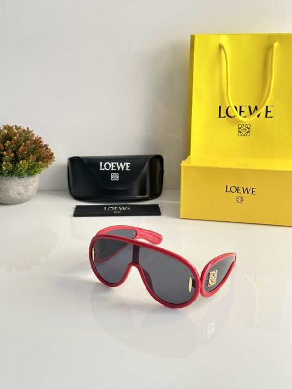 Loewe 23014 Red Black - Image 3