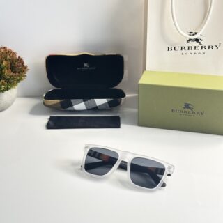 Burberry_4382_Ice_Black