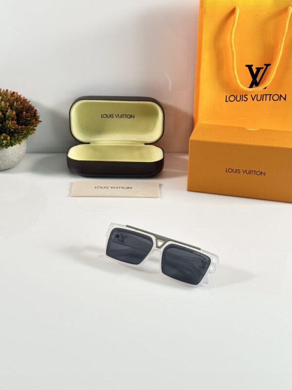 Louis_Vuitton_1984_Ice_Black - Image 2