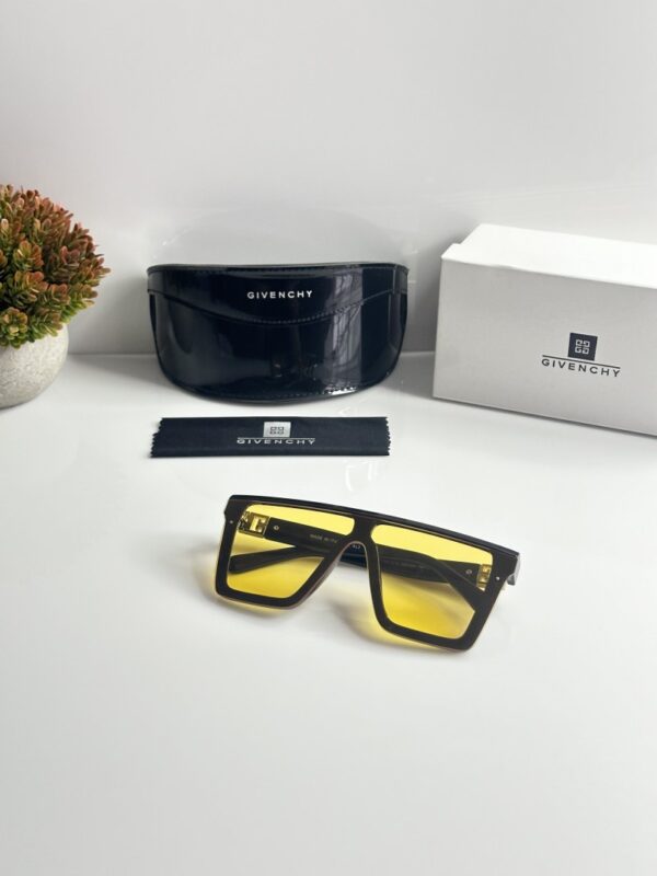 Givenchy 1661 Black Yellow