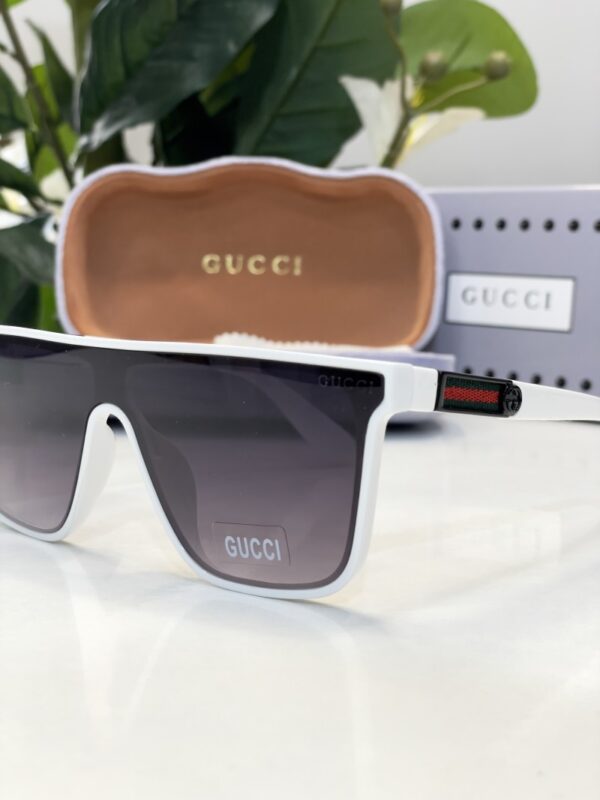 _Gucci_0565 - Image 3