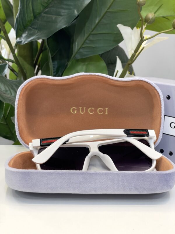_Gucci_0565 - Image 8