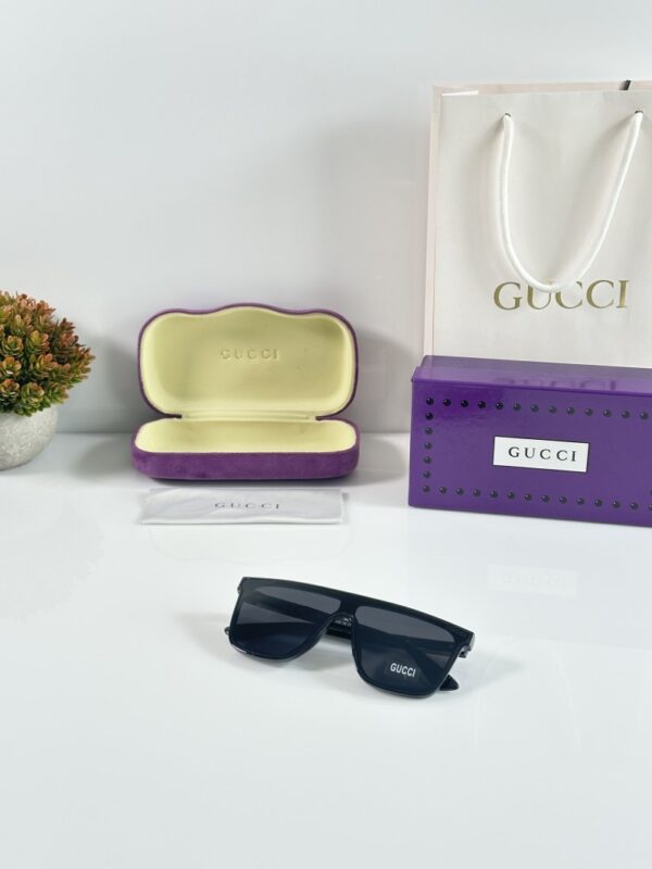 Gucci_0566_Gold_Black - Image 3