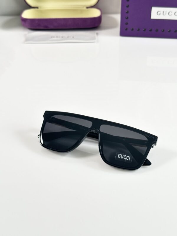 Gucci_0566_Gold_Black - Image 4