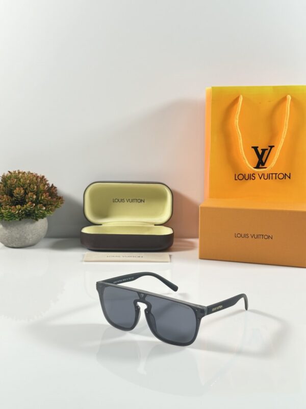 Louis_Vuitton_1822_Grey_Black - Image 2