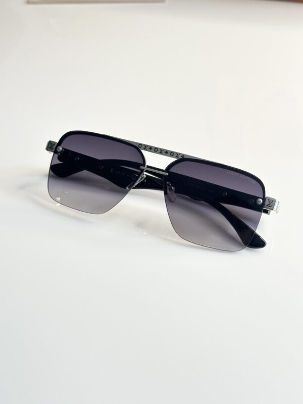 Louis_Vuitton_5125_Silver_Black_DC - Image 4
