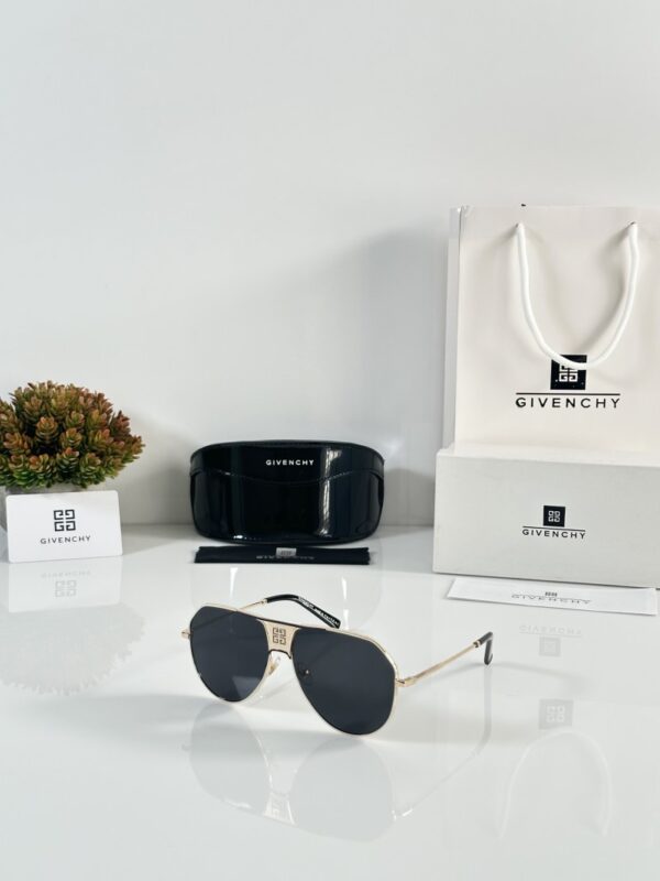 Givenchy 7137 Gold White Black - Image 4