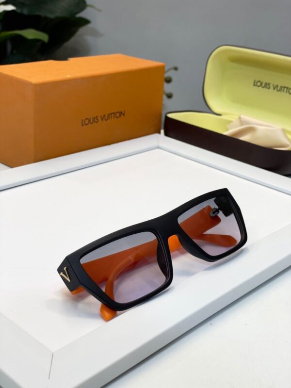 _Louis_Vuitton_1342_orange_black - Image 4