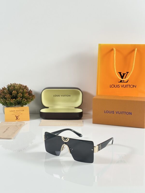 Louis_Vuitton_0149_Gold_Black - Image 4