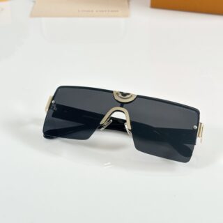 Louis_Vuitton_0149_Gold_Black