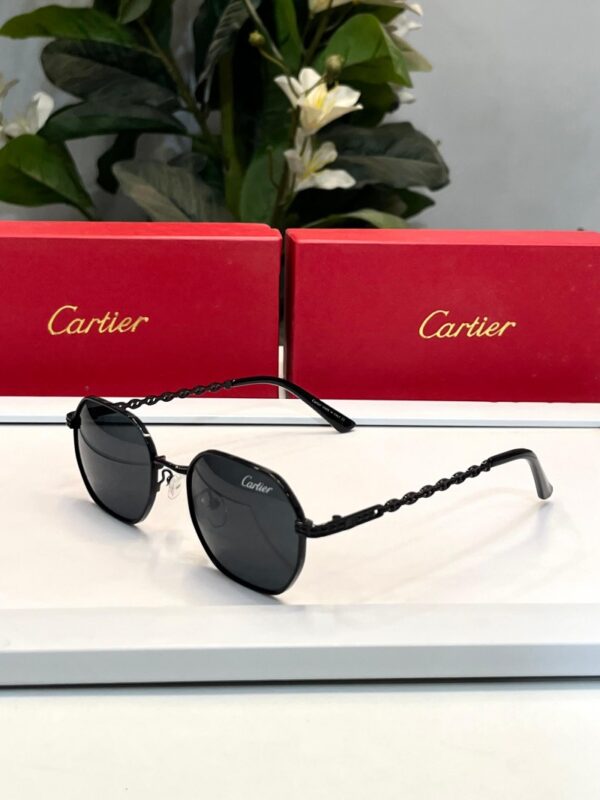 _Cartier_2230_full_black