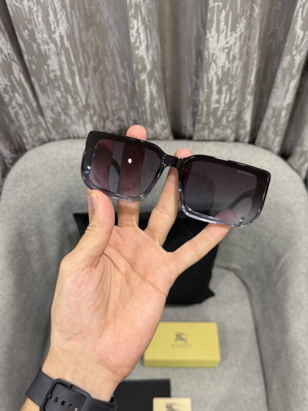 Burberr y Model 1201 Premium sunglass - Image 6