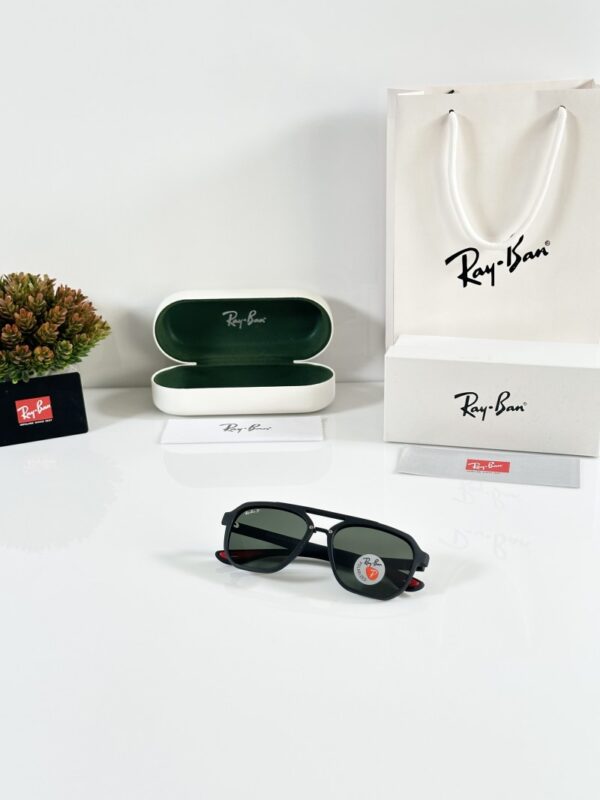 Rayban 8376 Black Green