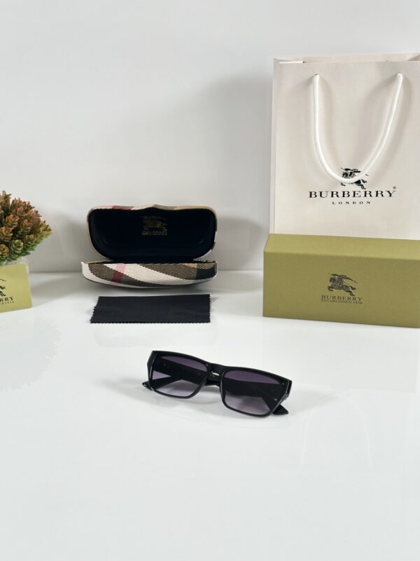 Burberry_WMNS_9933_Black_DC - Image 2