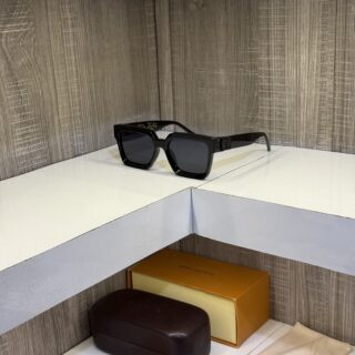 Louis_Vuitton Millionaire 96006 Premium sunglass