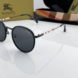 Burberry_black_3324