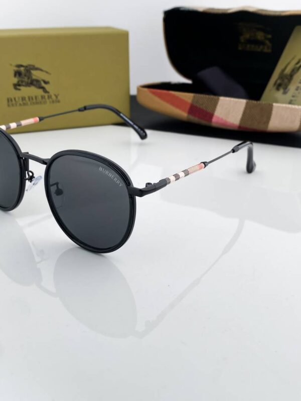 Burberry_black_3324