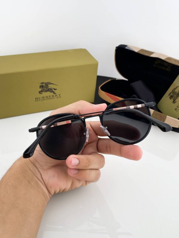Burberry_black_3324 - Image 2