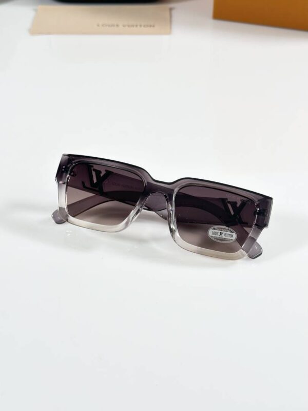 Louis_Vuitton_2178_Grey - Image 2