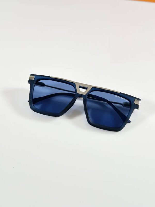 Louis_Vuitton_1230_Silver_Blue