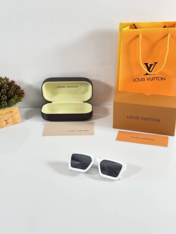 Louis_Vuitton_1505_White_Black - Image 4