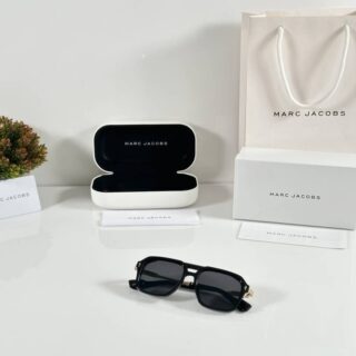 Marc Jacobs 1137 Gold Black