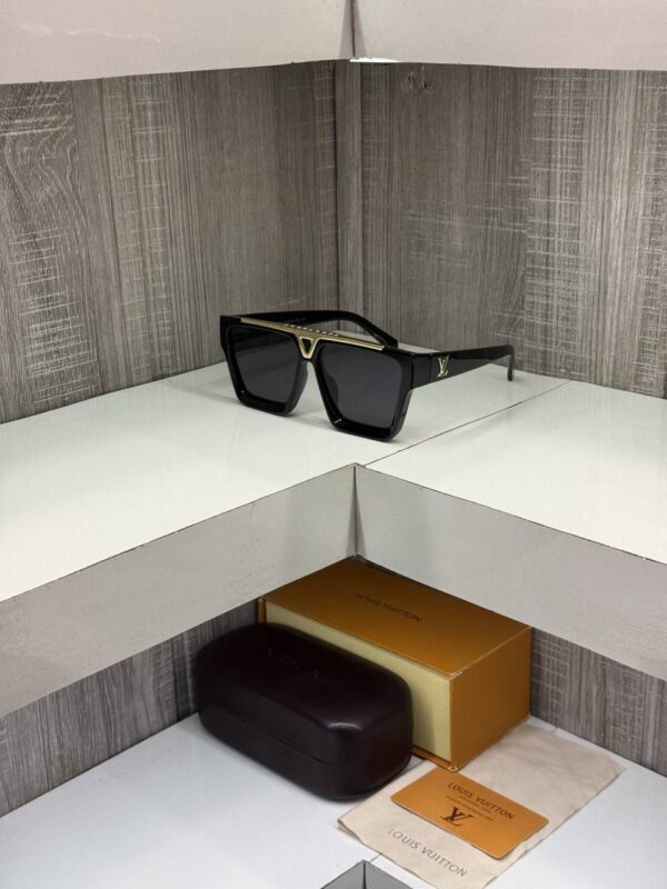 Louis_Vuitton 6129 Premium sunglass