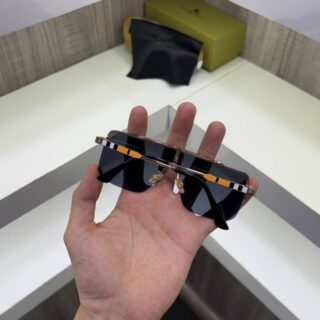 Burberr y 1018 BlackGold