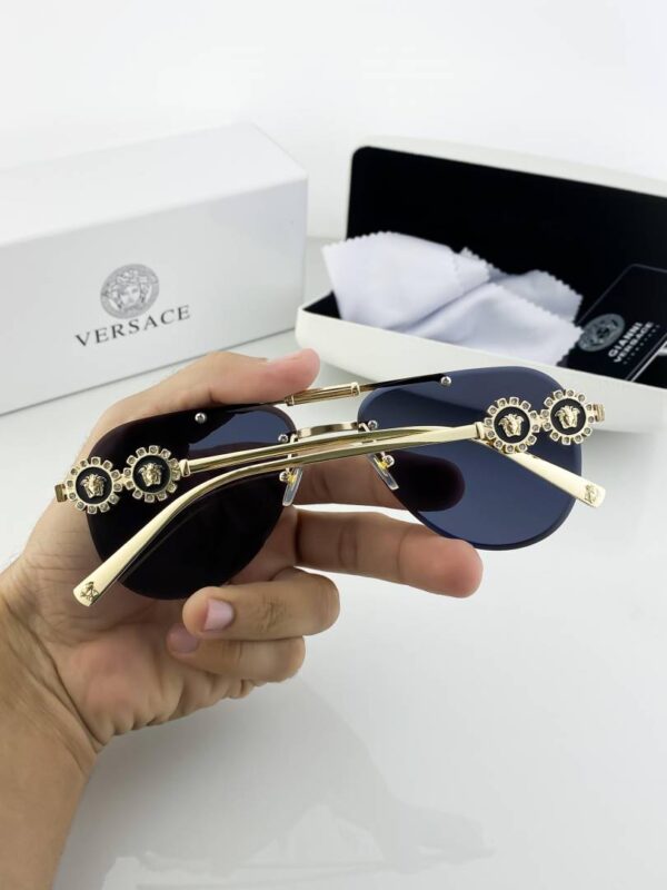 VERSACE GOLD BLACK 23