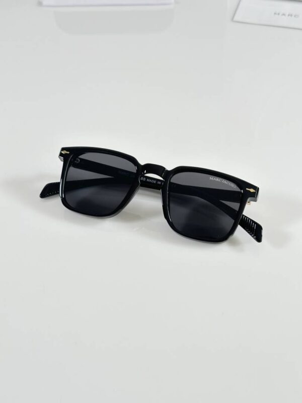 Marc Jacobs 1124 Black - Image 2