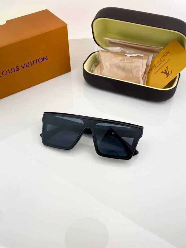 Louis_vuitton_Black_1166 - Image 3