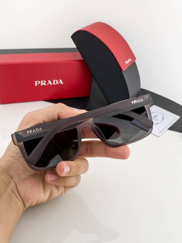 Prada_grey_black_0892