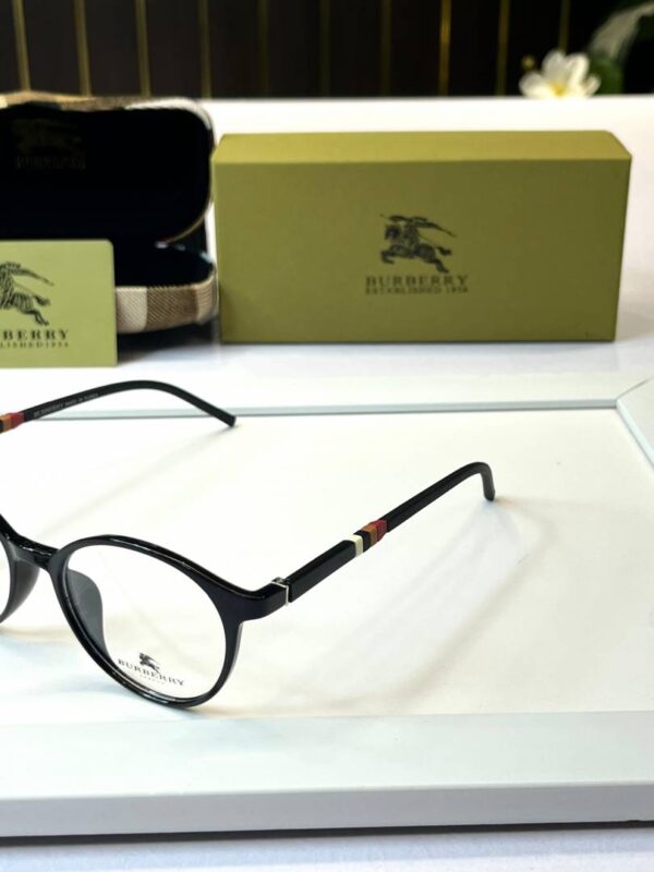 _Burberry_52005_frame - Image 2
