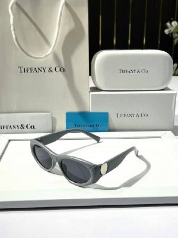 _Tiffany_510_for_her