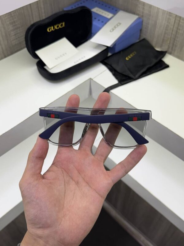 Gucc i GG0106 Sunglass - Image 4