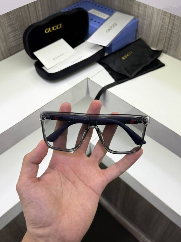 Gucc i GG0106 Sunglass - Image 2