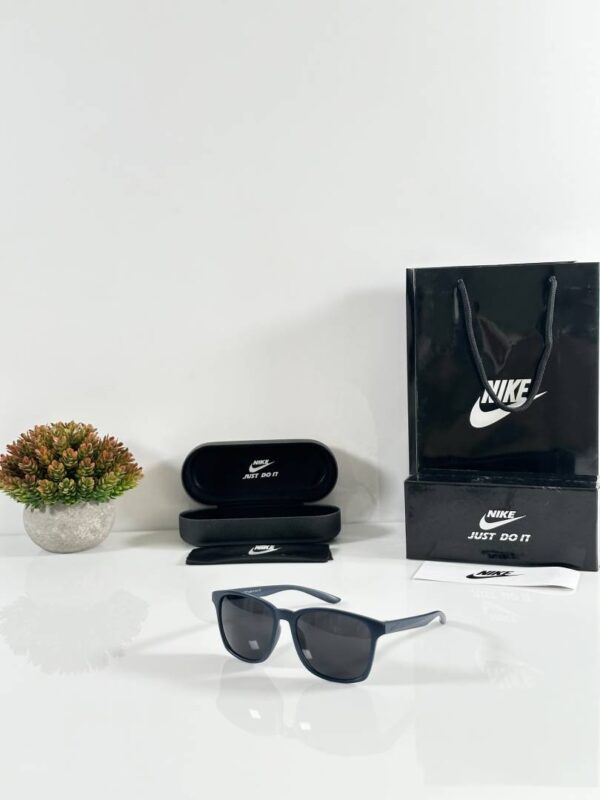 Nike_810_Blue_Black